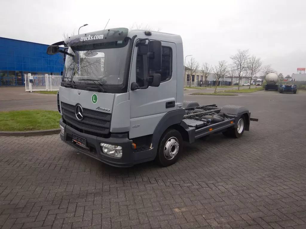 Mercedes-Benz Atego Atego 821