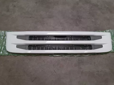 Scania Onderste Frontgrille met roosters